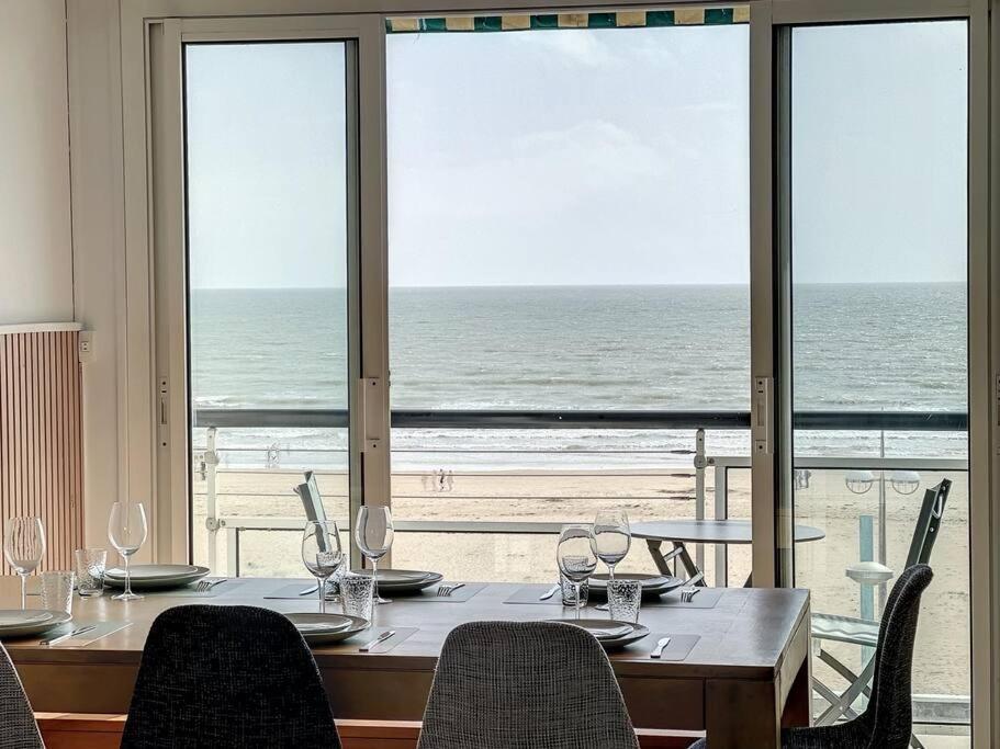 Bord De Mer Vue Panoramique Avec Parking Prive Сен-Жан-де-Мон Екстериор снимка