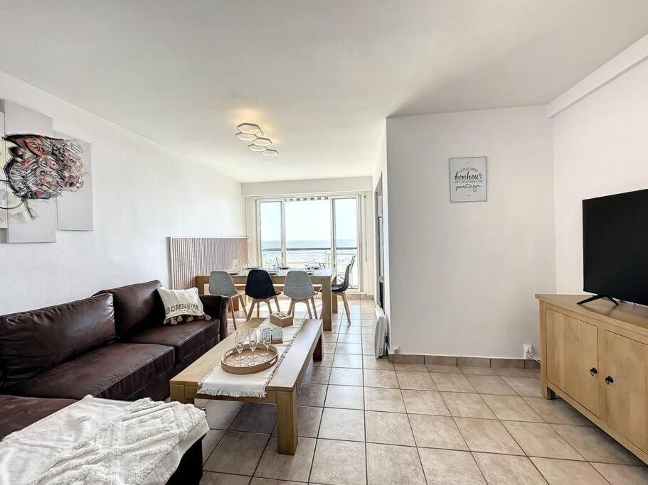 Bord De Mer Vue Panoramique Avec Parking Prive Сен-Жан-де-Мон Екстериор снимка