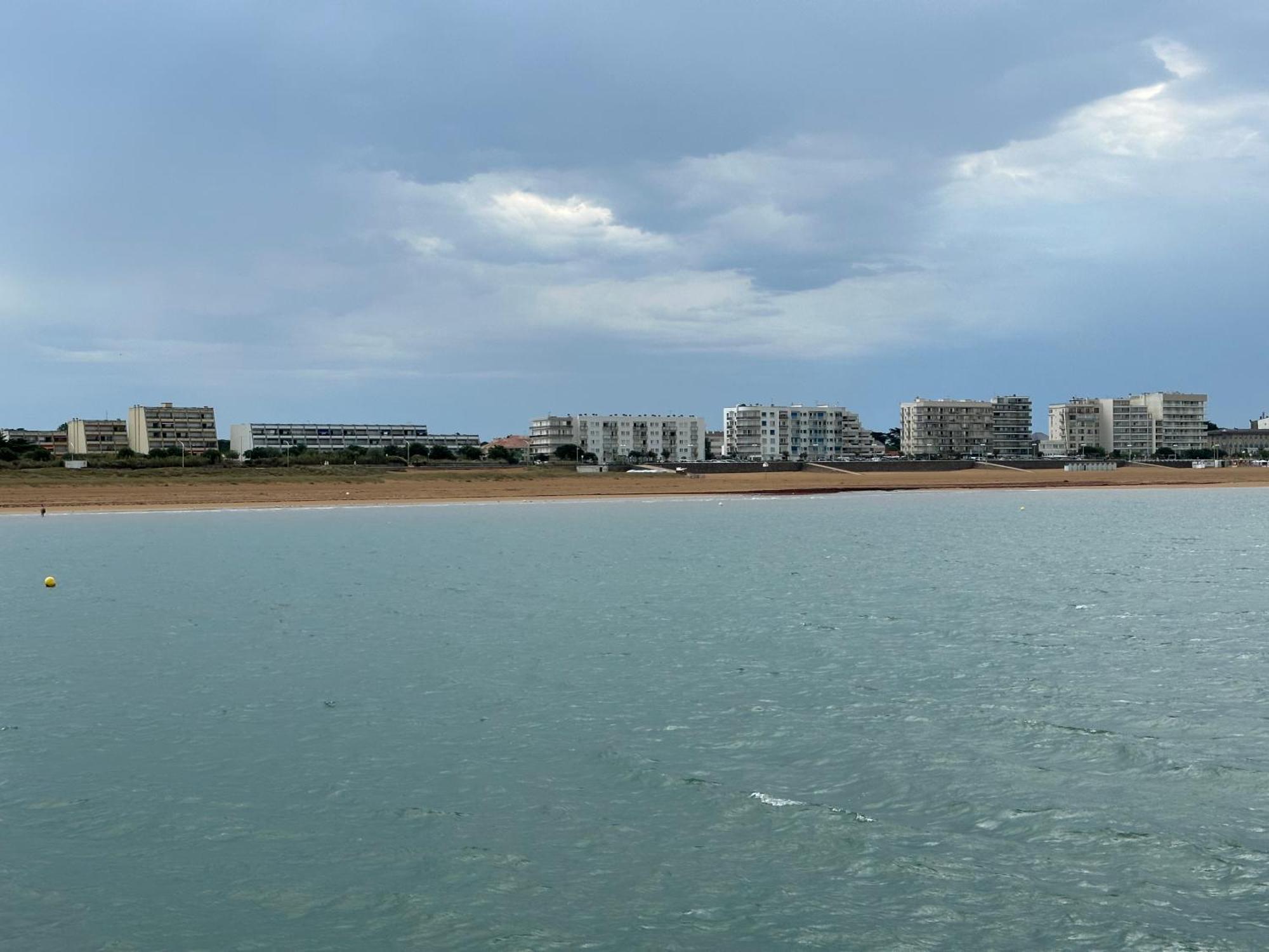Bord De Mer Vue Panoramique Avec Parking Prive Сен-Жан-де-Мон Екстериор снимка